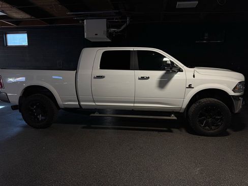 Used 2016 RAM 3500 Laramie w/ Cold Weather Group AWD/4WD image 7