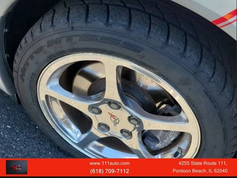 Used 2001 Chevrolet Corvette Coupe w/ Preferred Equipment Group2 RWD image 26