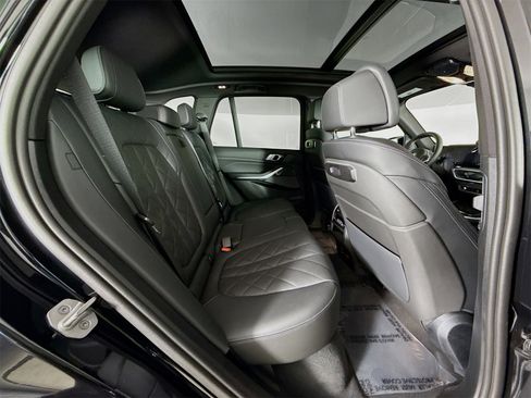Used 2025 BMW X5 M60i w/ Climate Comfort Package image 29