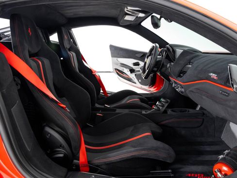 Used 2019 Ferrari 488 Pista Coupe image 35