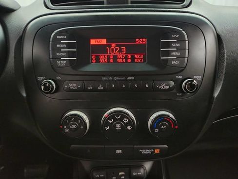 Used 2015 Kia Soul + FWD image 13