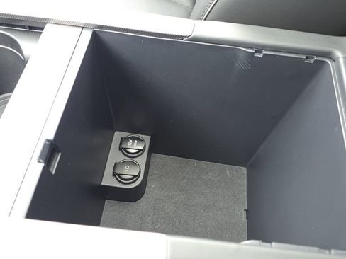 Used 2022 Hyundai Palisade Calligraphy image 34