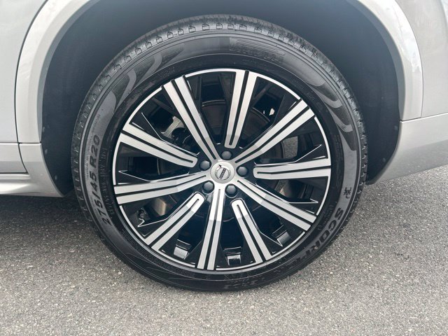 Certified 2025 Volvo XC90 B5 Core AWD/4WD image 9