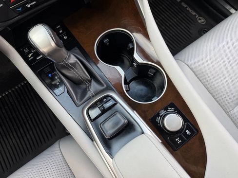 Used 2019 Lexus RX 350 AWD w/ Navigation Package image 23