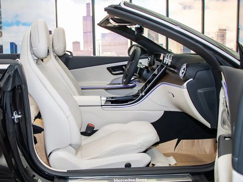 New 2026 Mercedes-Benz CLE 300 4MATIC Cabriolet image 25