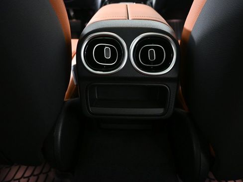 Used 2024 Mercedes-Benz C 300 C 300 image 17