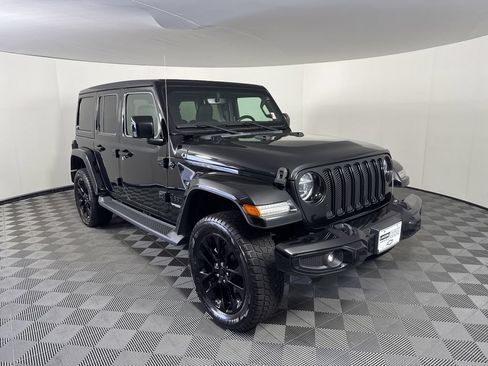 Used 2021 Jeep Wrangler Unlimited Sahara AWD/4WD image 7