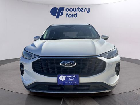 Used 2024 Ford Escape SE image 21