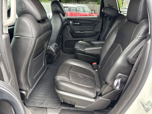 Used 2014 Chevrolet Traverse LT FWD image 11
