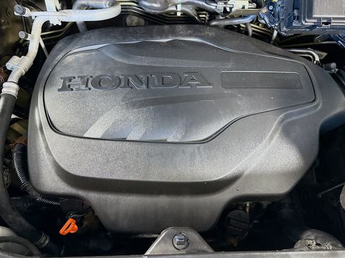 Used 2021 Honda Pilot EX-L image 39