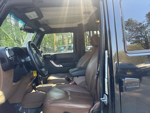 Used 2013 Jeep Wrangler Unlimited Sahara w/ Dual Top Group image 7