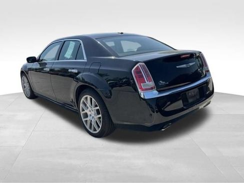 Used 2012 Chrysler 300 C w/ 19-Premium Speaker Group RWD image 5