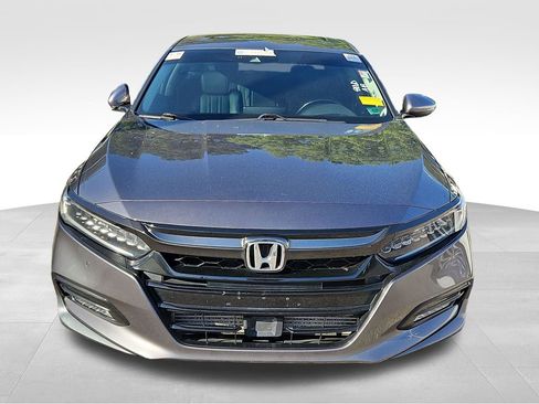 Used 2018 Honda Accord Touring image 2