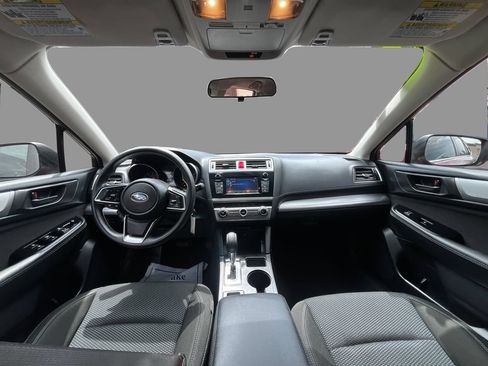 Used 2018 Subaru Outback 2.5i AWD/4WD image 9