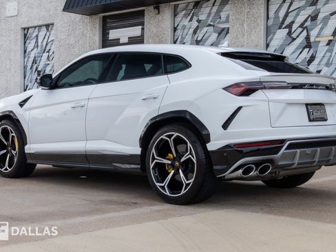 Used 2020 Lamborghini Urus image 10