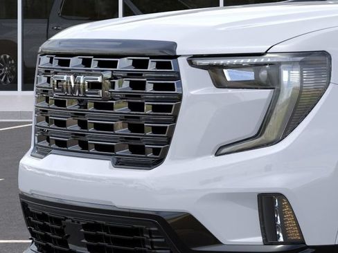 New 2026 GMC Acadia Denali Ultimate w/ LPO, Floor Liner Package AWD/4WD image 13
