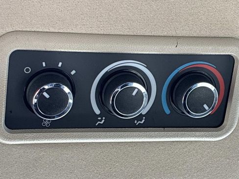 Used 2023 Chevrolet Express 3500 LS image 37