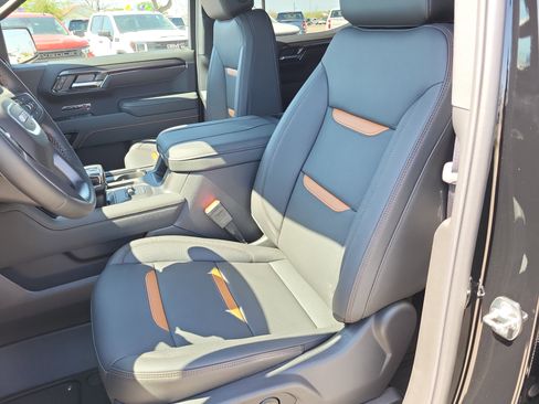 New 2026 GMC Sierra 1500 AT4 AWD/4WD image 14