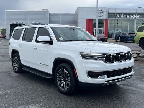 Used 2022 Jeep Wagoneer Series III w/ Convenience Group I AWD/4WD image 1