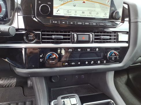 Certified 2025 Nissan Pathfinder Platinum w/ Cargo Package FWD image 14