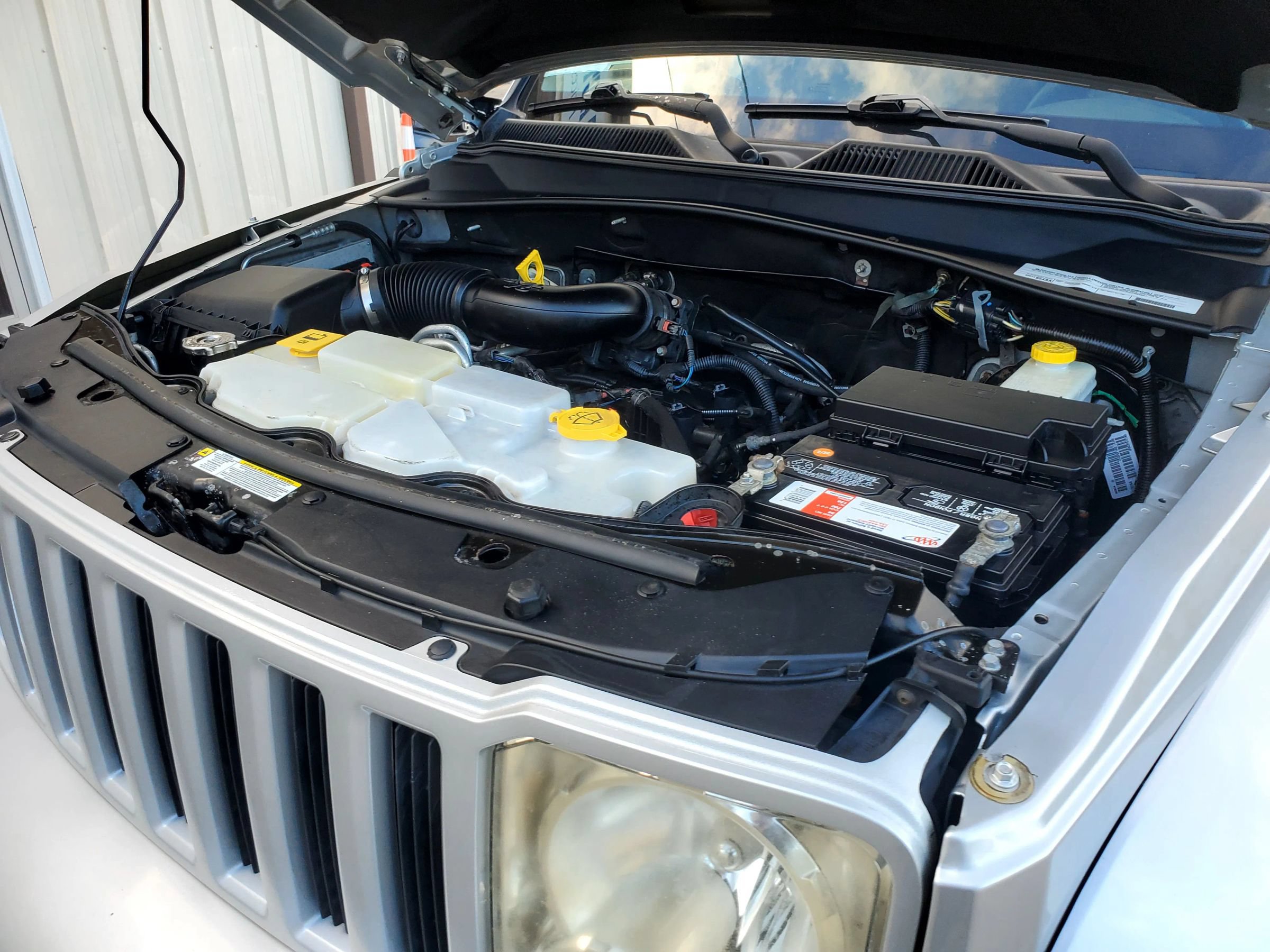 Used 2012 Jeep Liberty Sport AWD/4WD image 46