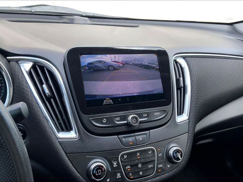 Used 2020 Chevrolet Malibu LT FWD image 26