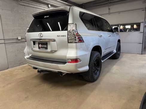 Used 2018 Lexus GX 460 Premium w/ Premium Package image 5
