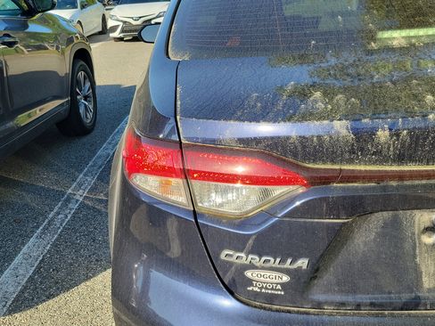 Used 2021 Toyota Corolla LE image 20