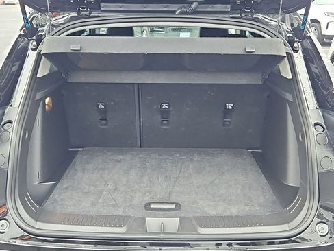 Certified 2025 Chevrolet Trax LT w/ LT Convenience Package image 24