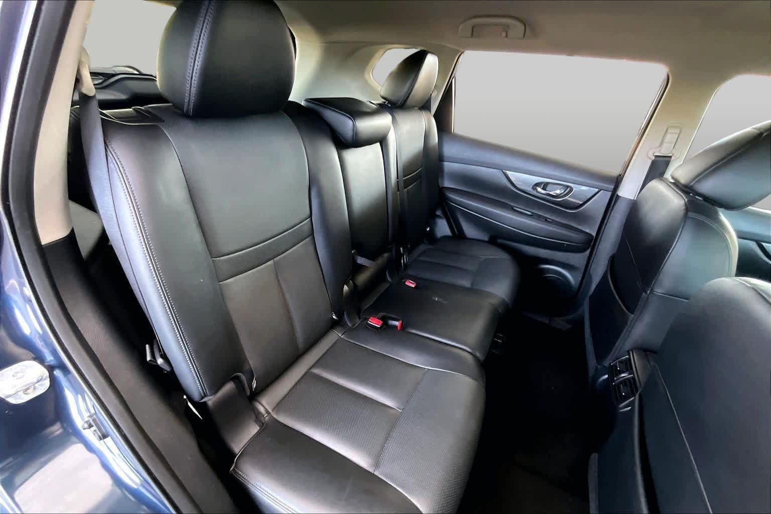 Used 2015 Nissan Rogue SL FWD image 20