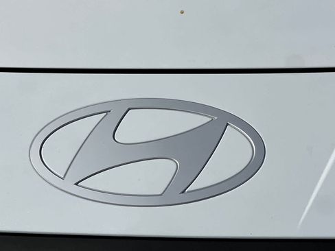 Used 2026 Hyundai Elantra Hybrid FWD image 16
