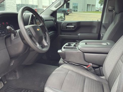 Used 2024 Chevrolet Silverado 1500 Custom image 5