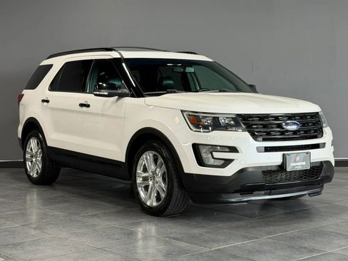 Used 2017 Ford Explorer Sport AWD/4WD image 3