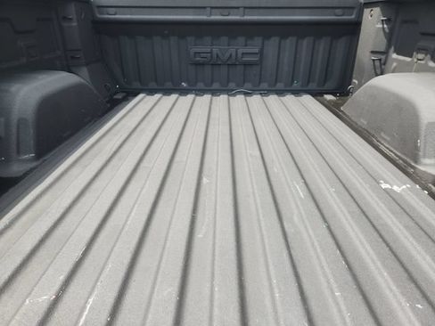 Used 2020 GMC Sierra 1500 SLT RWD image 32