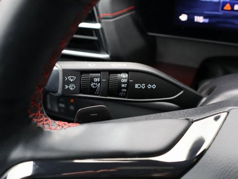 Certified 2024 Chevrolet Traverse RS w/ LPO, Floor Liner Package image 17