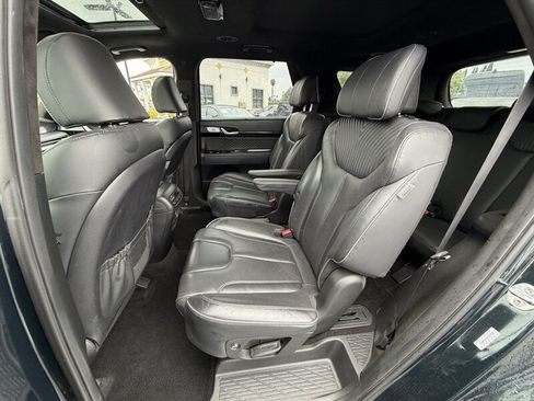 Used 2023 Hyundai Palisade Calligraphy FWD image 12