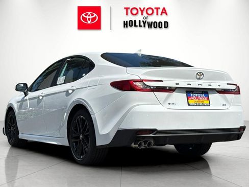 New 2026 Toyota Camry SE image 6