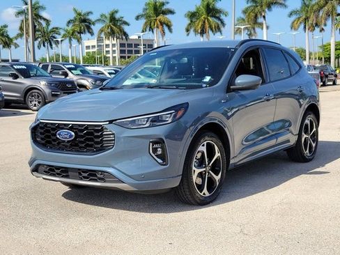 Certified 2023 Ford Escape ST-Line Elite w/ Premium Technology Package image 3