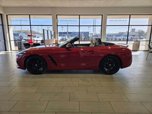 Used 2019 BMW Z4 sDrive30i w/ M Sport Package image 2