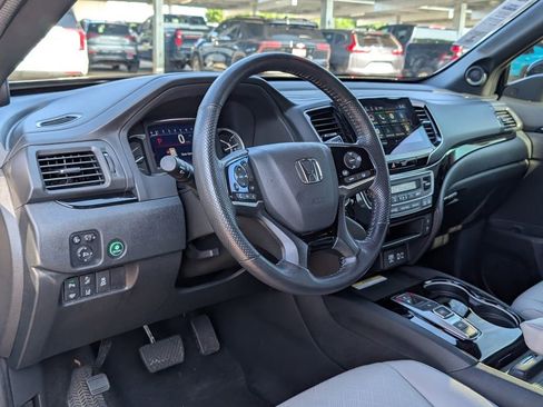 Used 2023 Honda Passport Elite image 4