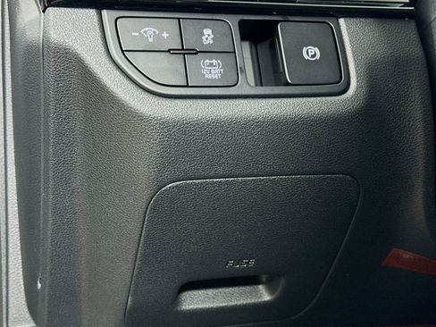 New 2026 Kia Sportage LX FWD image 11