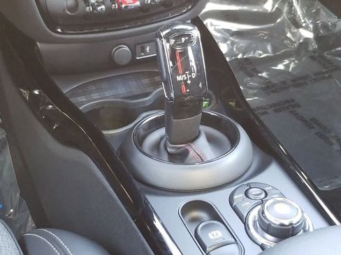 Used 2021 MINI Cooper Clubman S w/ Storage Package image 33