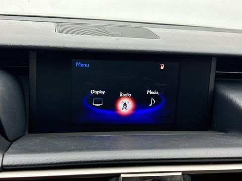 Used 2020 Lexus IS 300 F Sport w/ F Sport Package RWD image 9