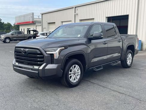 Used 2026 Toyota Tundra SR5 w/ SR5 Premium Package AWD/4WD image 5