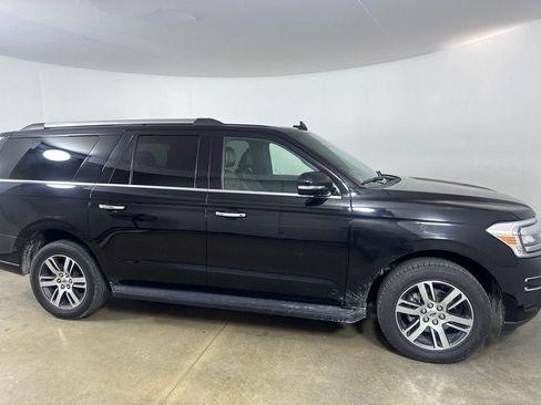 Used 2024 Ford Expedition Max Limited RWD image 2