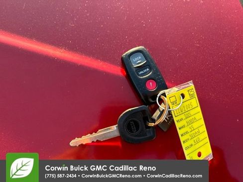 Used 2005 MAZDA MAZDA3 s w/ Moonroof & 6-CD Pkg image 30