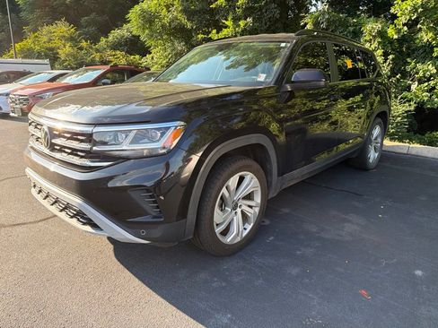 Used 2022 Volkswagen Atlas SE FWD image 2