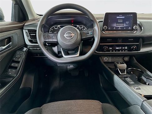 Used 2023 Nissan Rogue SV image 22