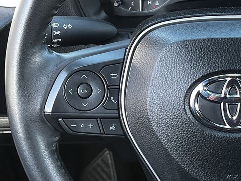 Used 2023 Toyota Corolla SE image 12