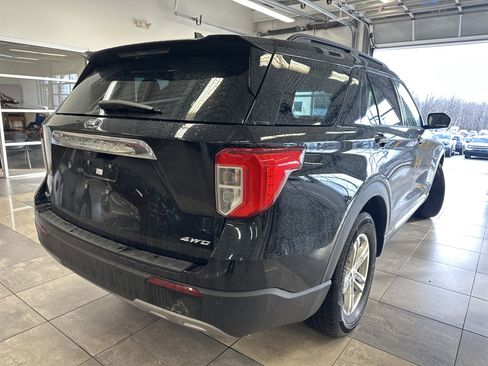 Used 2023 Ford Explorer XLT w/ Equipment Group 202A image 10